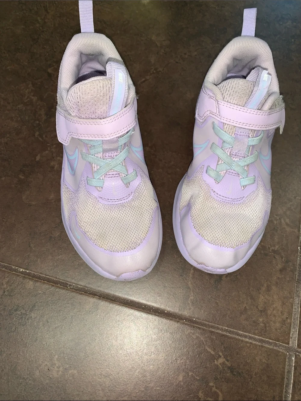 Nike Kids Lavender and Mint Hook-and-Loop Sneakers